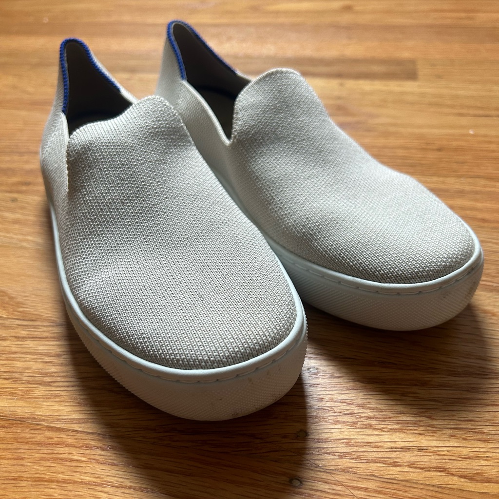 Nwot Rothy’s Slip Ons